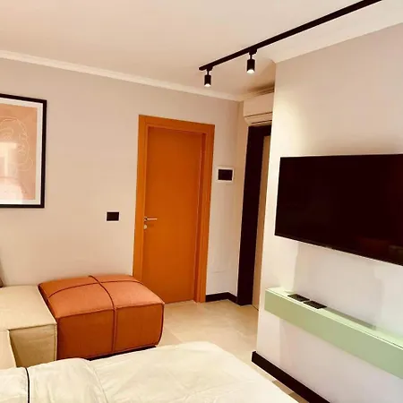 Lili's Center Apartment Tirana
